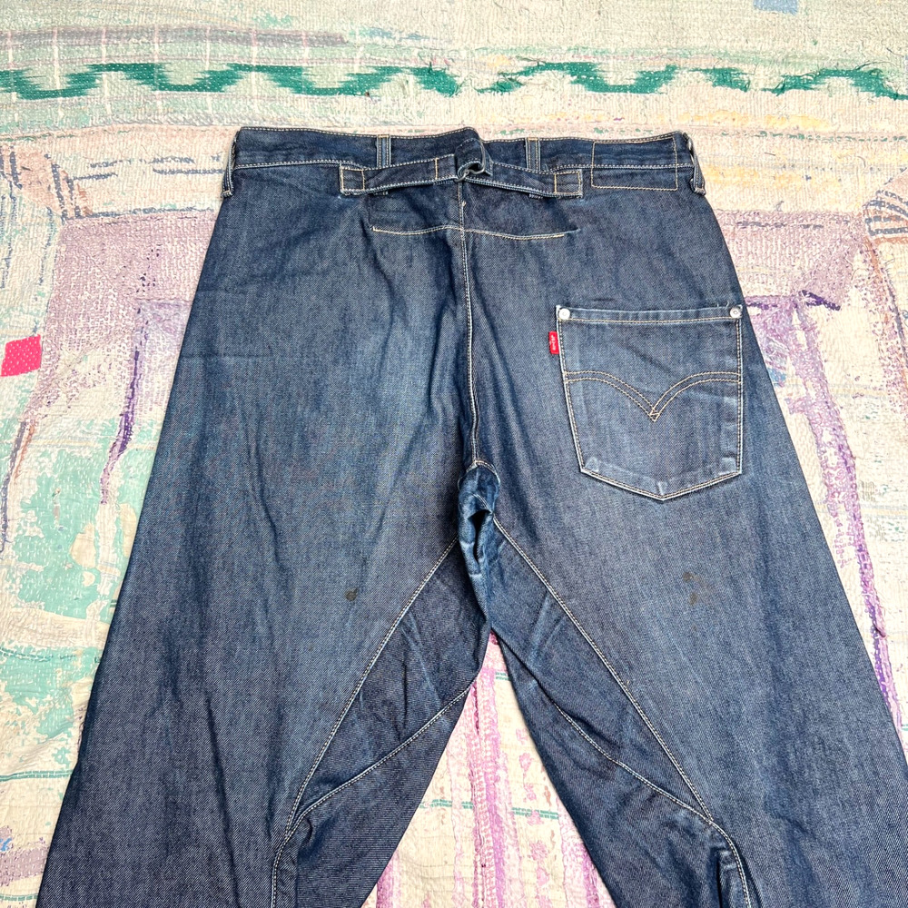 Vintage Levis Engineered Jeans Twisted Buckle Back One Pocket Fits 32x29